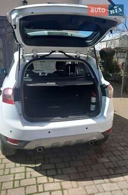 Внедорожник / Кроссовер Ford Kuga 2012 в 