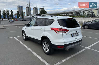 Внедорожник / Кроссовер Ford Kuga 2013 в 
