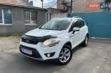 Позашляховик / Кросовер Ford Kuga 2011 в 