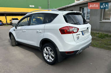 Позашляховик / Кросовер Ford Kuga 2011 в 
