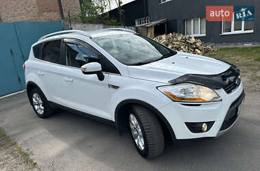 Позашляховик / Кросовер Ford Kuga 2011 в 