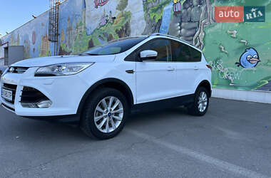 Внедорожник / Кроссовер Ford Kuga 2015 в 