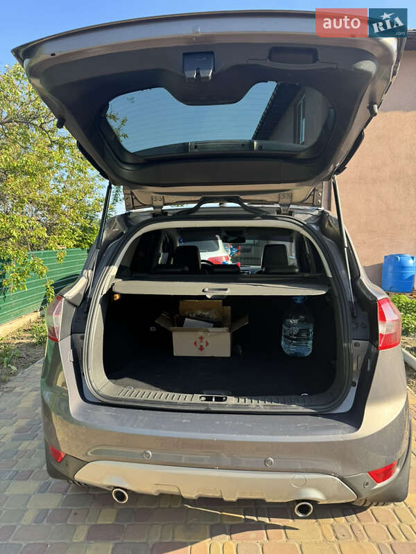 Внедорожник / Кроссовер Ford Kuga 2012 в Запорожье