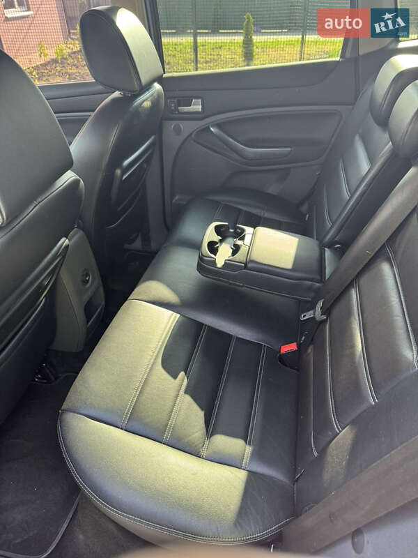 Внедорожник / Кроссовер Ford Kuga 2012 в Запорожье