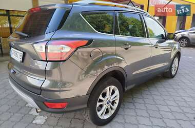 Позашляховик / Кросовер Ford Kuga 2019 в 