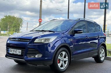 Позашляховик / Кросовер Ford Kuga 2013 в 