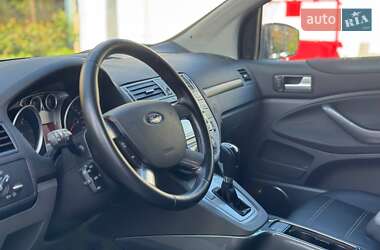 Позашляховик / Кросовер Ford Kuga 2012 в 