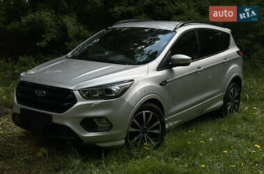 Внедорожник / Кроссовер Ford Kuga 2018 в Хмельницком