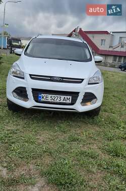 Внедорожник / Кроссовер Ford Kuga 2015 в 