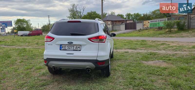 Внедорожник / Кроссовер Ford Kuga 2015 в Павлограде