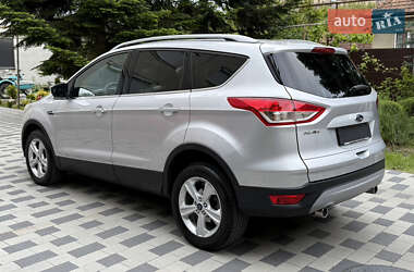 Внедорожник / Кроссовер Ford Kuga 2015 в 