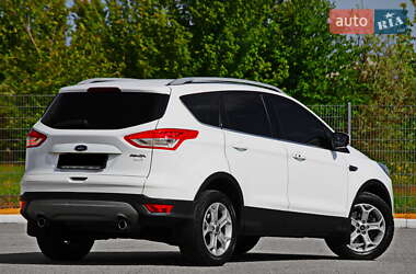 Позашляховик / Кросовер Ford Kuga 2014 в 