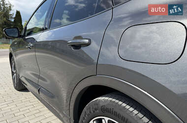 Внедорожник / Кроссовер Ford Kuga 2020 в 