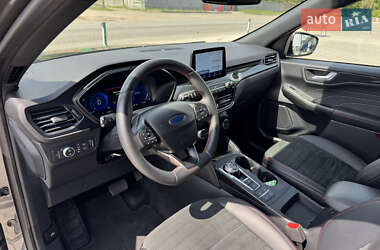 Внедорожник / Кроссовер Ford Kuga 2020 в 