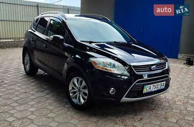 Позашляховик / Кросовер Ford Kuga 2012 в 