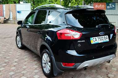Позашляховик / Кросовер Ford Kuga 2012 в 