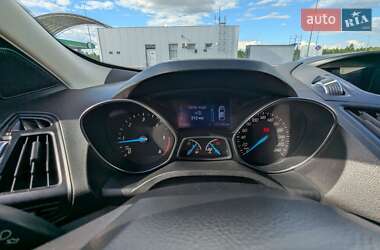 Внедорожник / Кроссовер Ford Kuga 2013 в 
