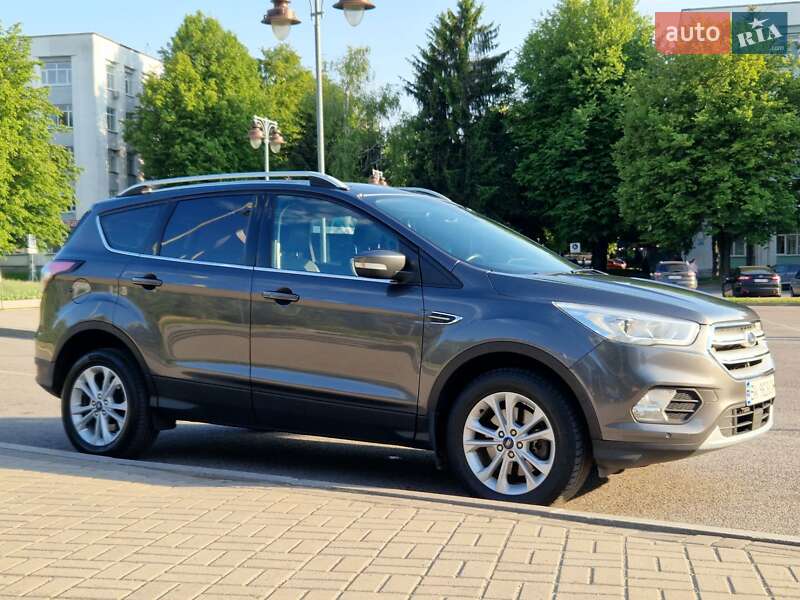 Внедорожник / Кроссовер Ford Kuga 2017 в Ровно фото 2 Внедорожник / Кроссовер Ford Kuga 2017 в Ровно