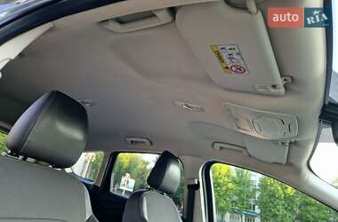 Внедорожник / Кроссовер Ford Kuga 2017 в 