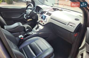 Внедорожник / Кроссовер Ford Kuga 2012 в 