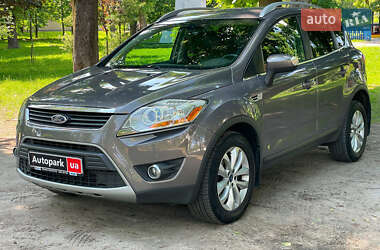 Позашляховик / Кросовер Ford Kuga 2012 в 