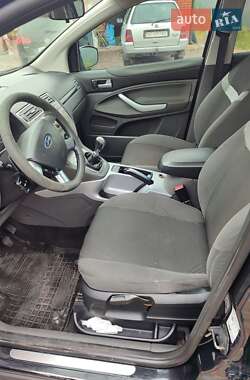 Внедорожник / Кроссовер Ford Kuga 2011 в 