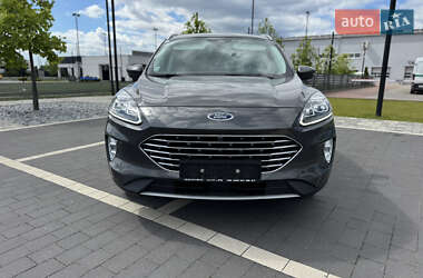 Внедорожник / Кроссовер Ford Kuga 2021 в 