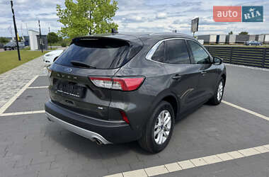 Внедорожник / Кроссовер Ford Kuga 2021 в 