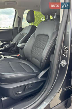 Внедорожник / Кроссовер Ford Kuga 2021 в 