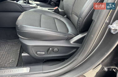 Внедорожник / Кроссовер Ford Kuga 2021 в 