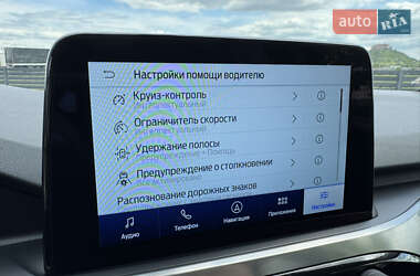 Внедорожник / Кроссовер Ford Kuga 2021 в 