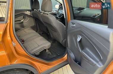 Внедорожник / Кроссовер Ford Kuga 2015 в 