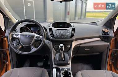 Внедорожник / Кроссовер Ford Kuga 2015 в 