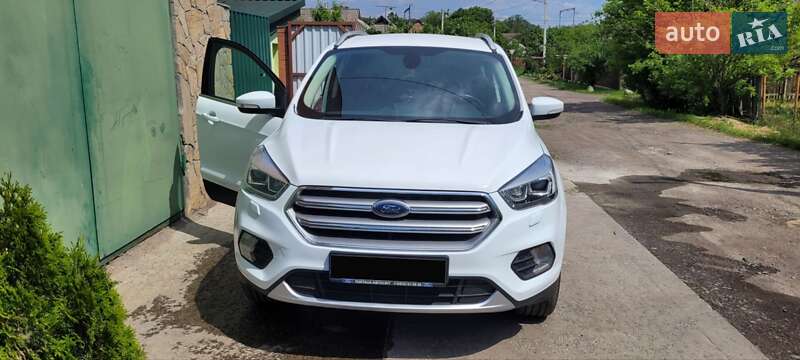 Внедорожник / Кроссовер Ford Kuga 2019 в Полтаве