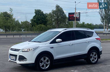 Внедорожник / Кроссовер Ford Kuga 2013 в 