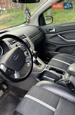 Внедорожник / Кроссовер Ford Kuga 2010 в 