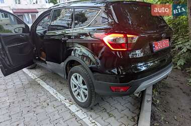 Позашляховик / Кросовер Ford Kuga 2017 в Тернополі