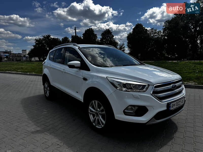 Внедорожник / Кроссовер Ford Kuga 2018 в Житомире