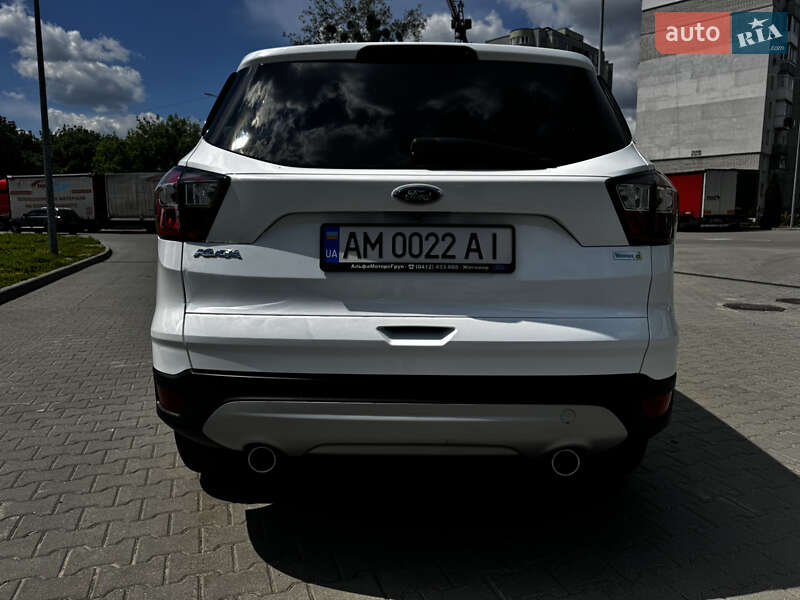 Внедорожник / Кроссовер Ford Kuga 2018 в Житомире