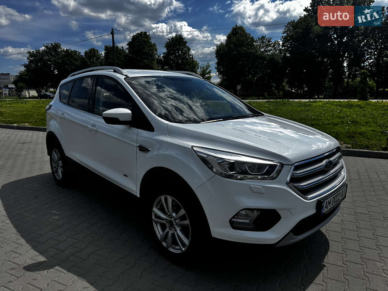 Внедорожник / Кроссовер Ford Kuga 2018 в Житомире