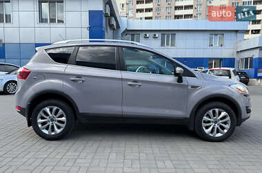 Позашляховик / Кросовер Ford Kuga 2011 в 