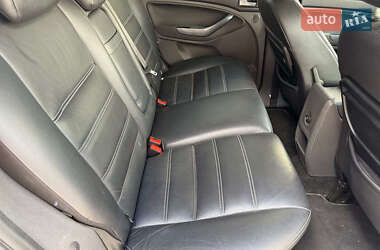Позашляховик / Кросовер Ford Kuga 2011 в 
