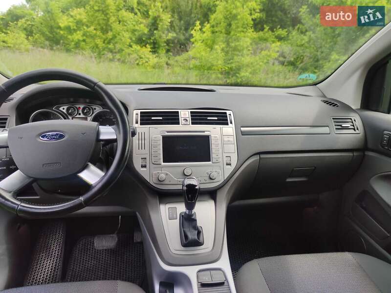 Внедорожник / Кроссовер Ford Kuga 2012 в Миргороде