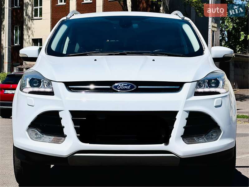 Внедорожник / Кроссовер Ford Kuga 2013 в 
