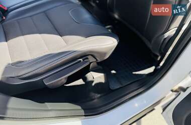 Внедорожник / Кроссовер Ford Kuga 2013 в 