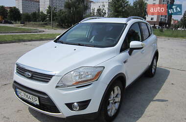 Внедорожник / Кроссовер Ford Kuga 2011 в 