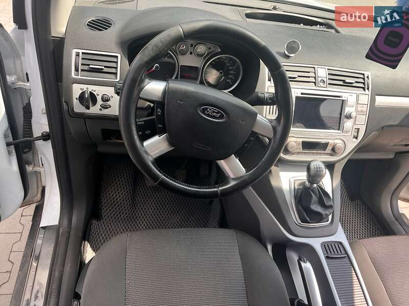 Позашляховик / Кросовер Ford Kuga 2012 в Козятині