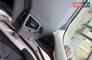 Внедорожник / Кроссовер Ford Kuga 2019 в 