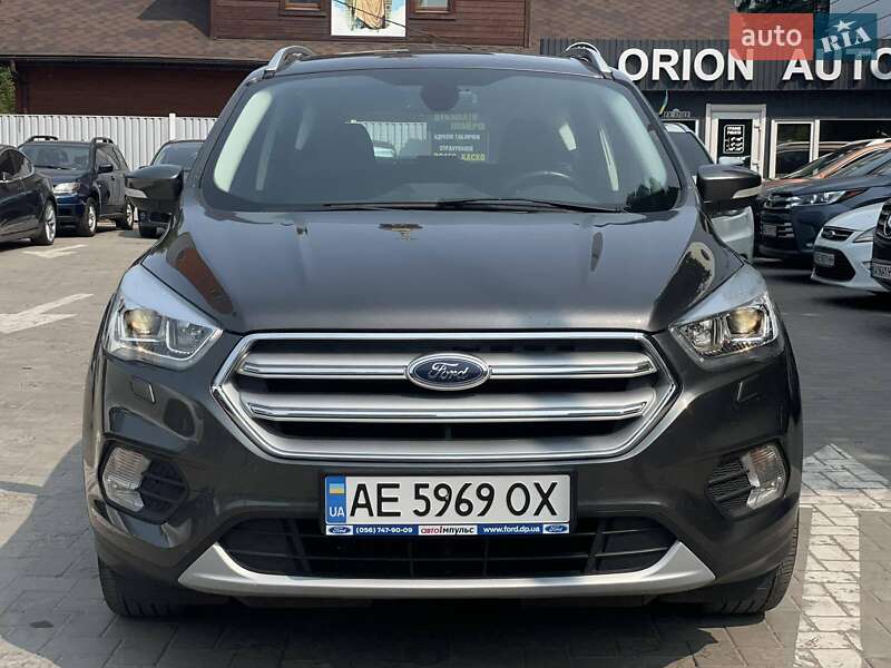 Позашляховик / Кросовер Ford Kuga 2019 в Дніпрі
