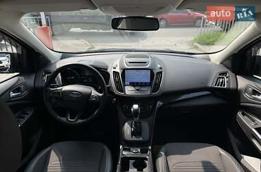 Внедорожник / Кроссовер Ford Kuga 2019 в 
